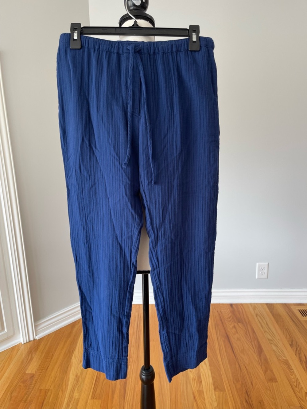Xirena 100% cotton light weight blue pants size small elastic drawstring waist